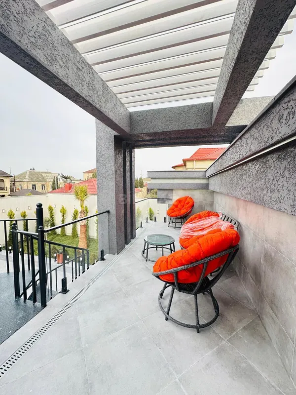 Satılır 5 otaqlı həyət evi 170 m²