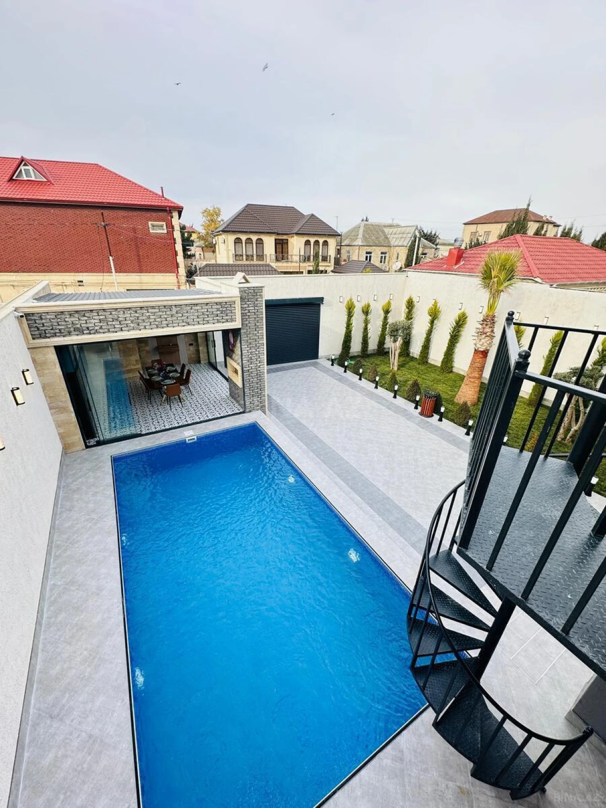 Satılır 5 otaqlı həyət evi 170 m²