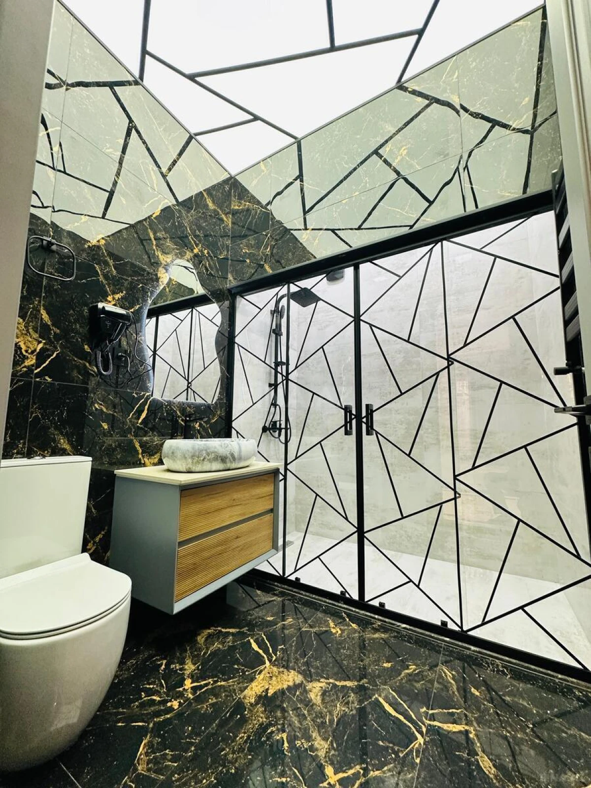 Satılır 5 otaqlı həyət evi 170 m²