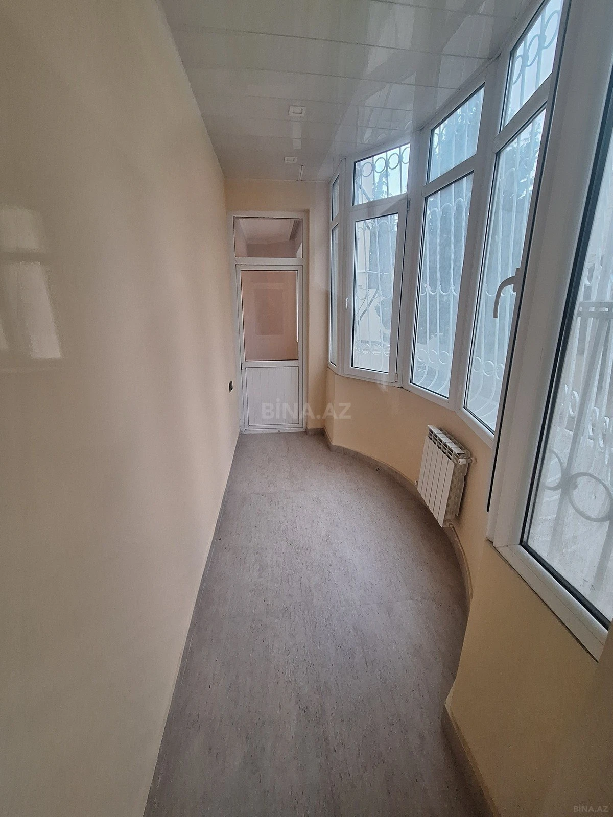 Satılır 4 otaqlı mənzil 160 m²