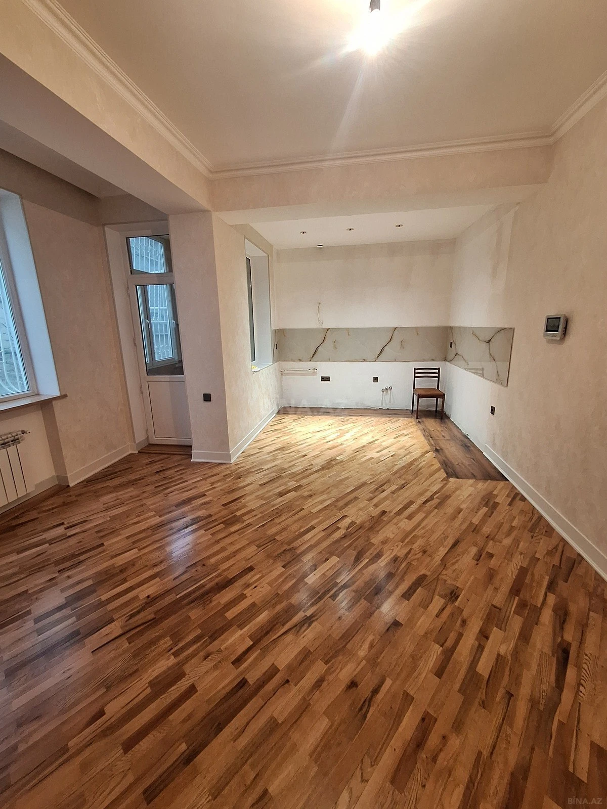 Satılır 4 otaqlı mənzil 160 m²