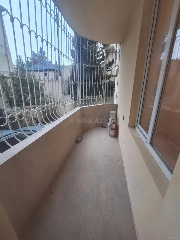 Satılır 4 otaqlı mənzil 160 m²