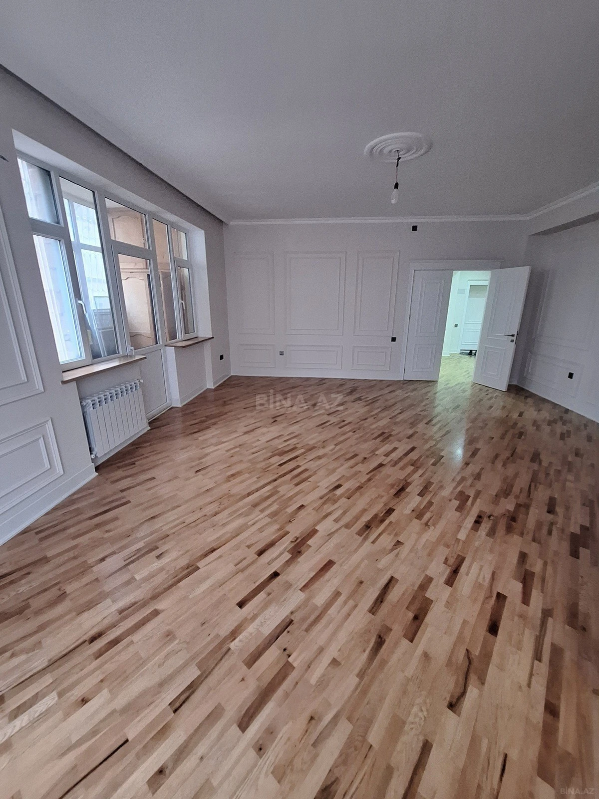 Satılır 4 otaqlı mənzil 160 m²