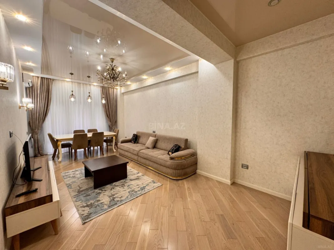 Satılır 3 otaqlı mənzil 120 m²