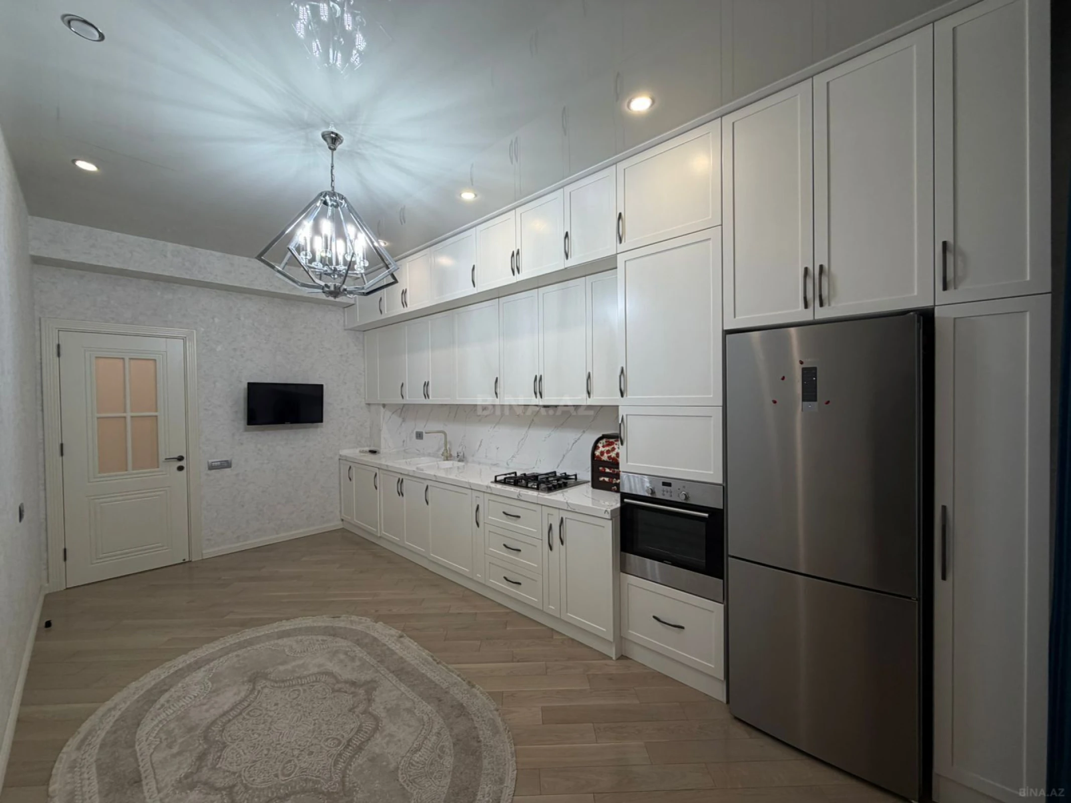 Satılır 3 otaqlı mənzil 120 m²