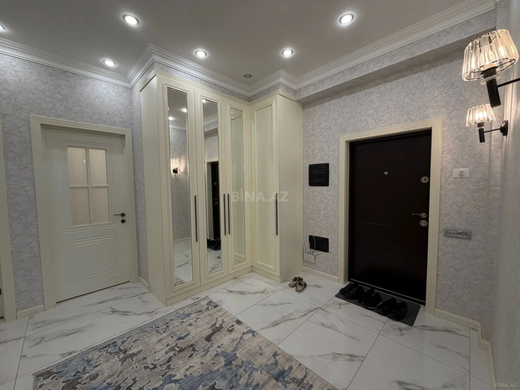 Satılır 3 otaqlı mənzil 120 m²