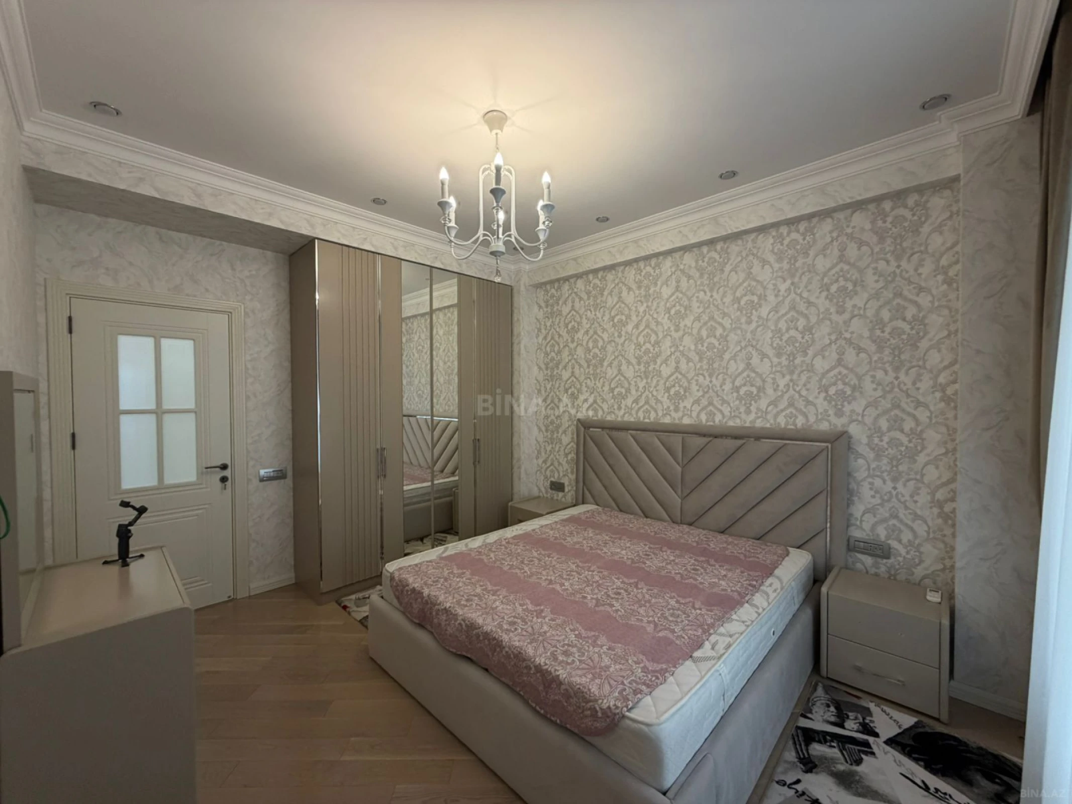 Satılır 3 otaqlı mənzil 120 m²