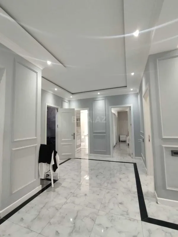 Satılır 3 otaqlı mənzil 150 m²