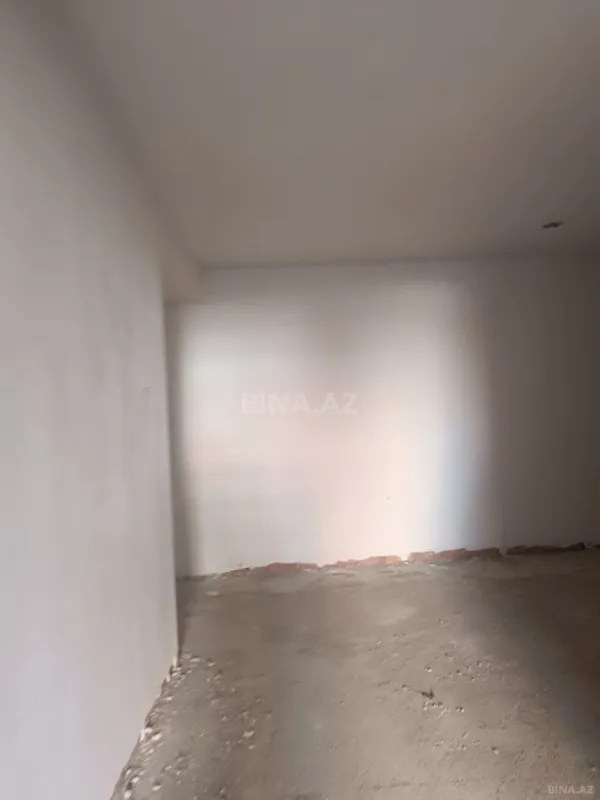 Satılır 3 otaqlı mənzil 186 m²