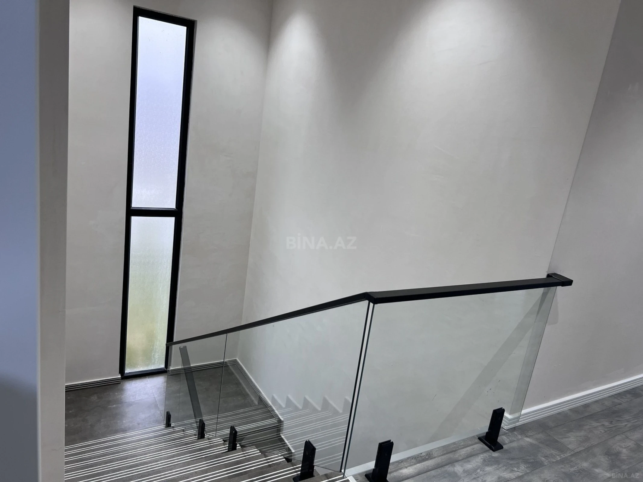 Satılır 4 otaqlı həyət evi 200 m²