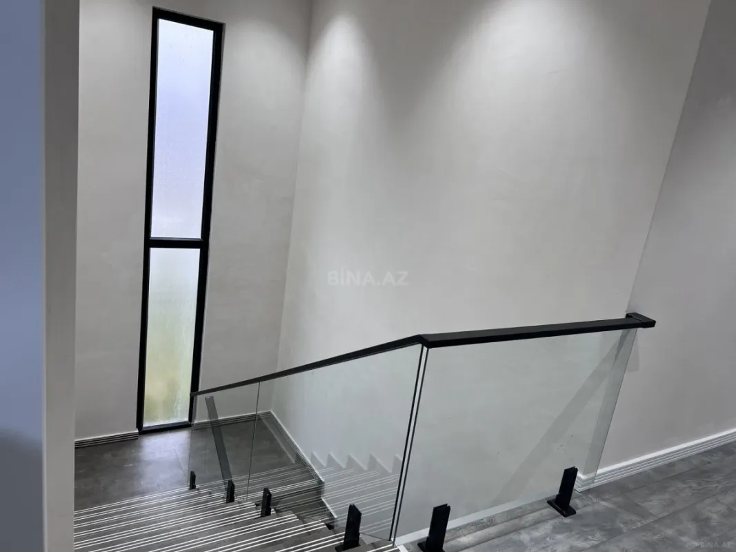 Satılır 4 otaqlı həyət evi 200 m²