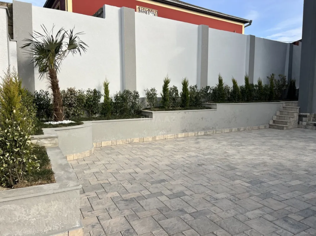 Satılır 4 otaqlı həyət evi 200 m²