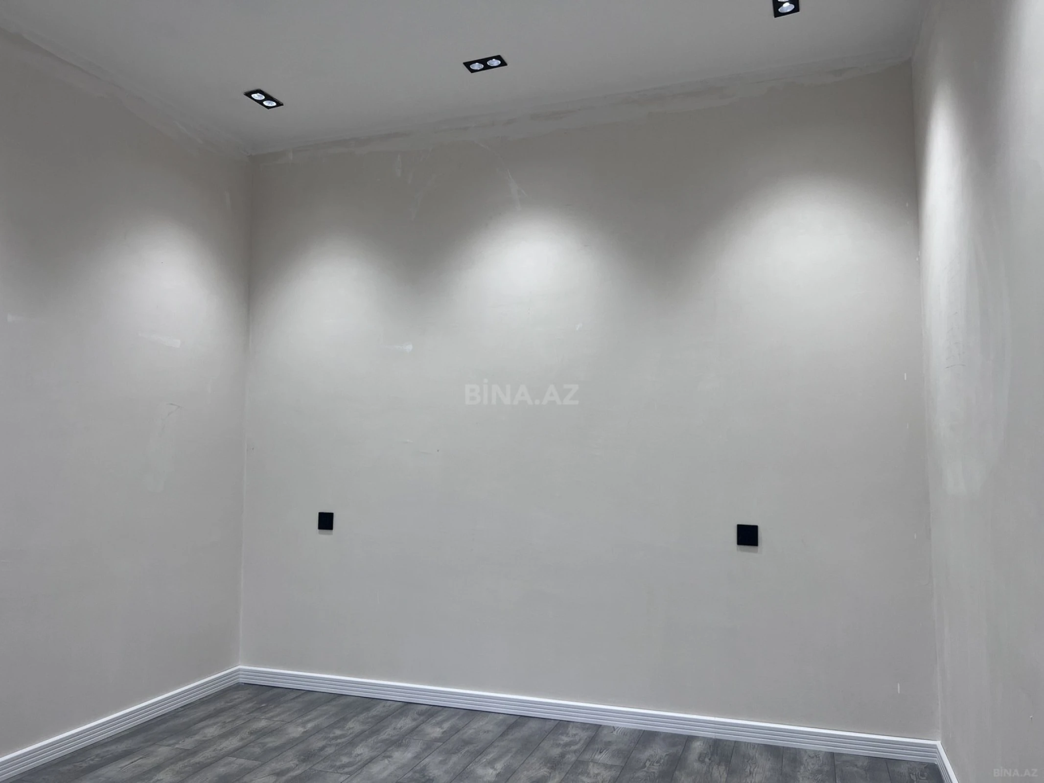 Satılır 4 otaqlı həyət evi 200 m²