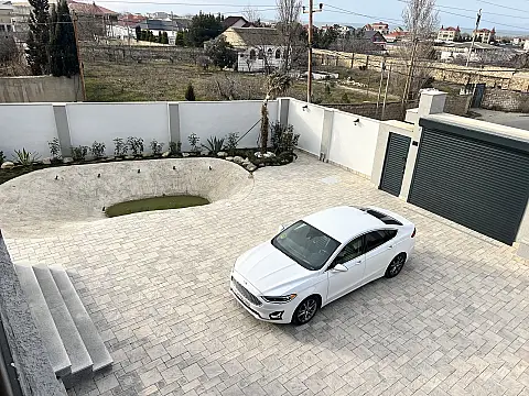 Satılır 4 otaqlı həyət evi 200 m²