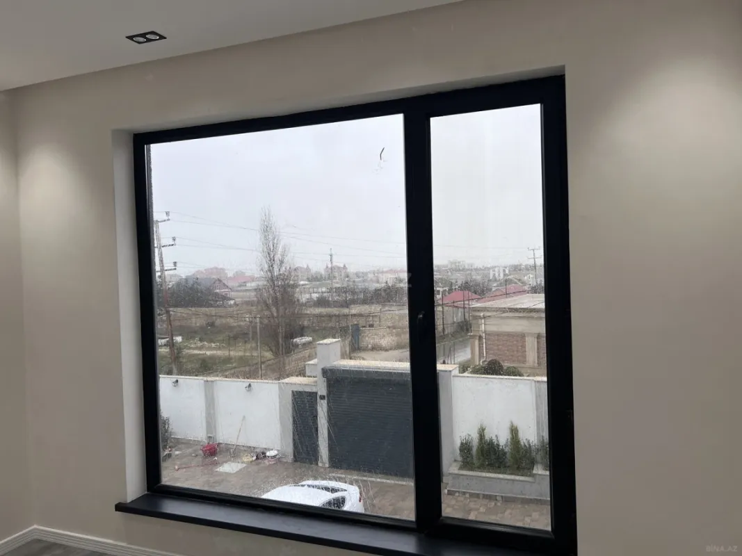 Satılır 4 otaqlı həyət evi 200 m²