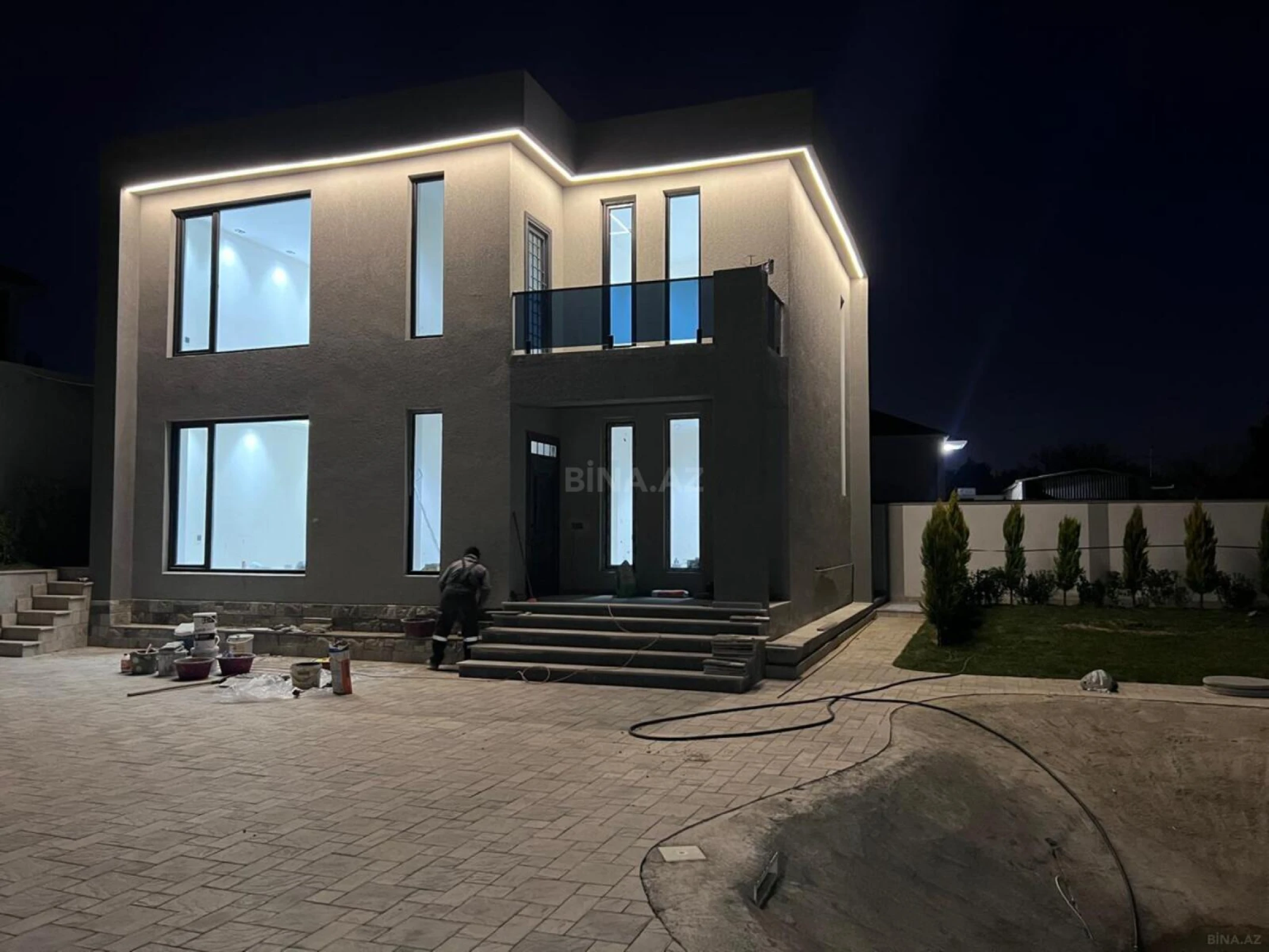 Satılır 4 otaqlı həyət evi 200 m²