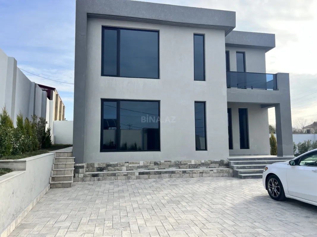 Satılır 4 otaqlı həyət evi 200 m²