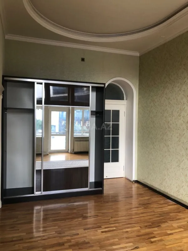 Kirayə verilir 3 otaqlı ofis 100 m²