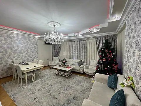 Satılır 3 otaqlı mənzil 110 m²