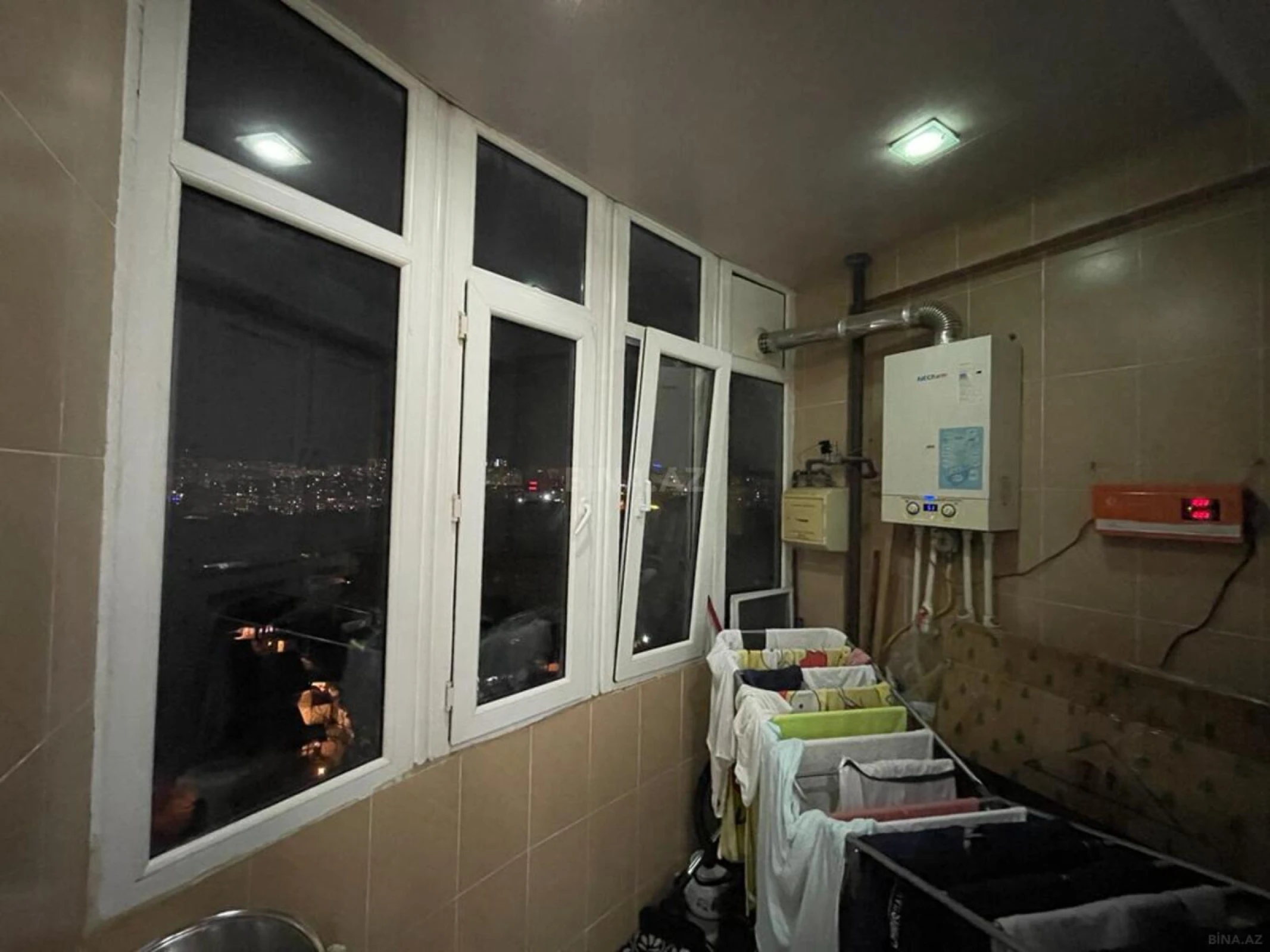 Satılır 3 otaqlı mənzil 110 m²