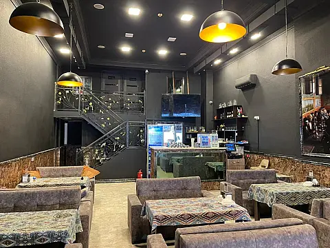 Satılır obyekt 200 m²