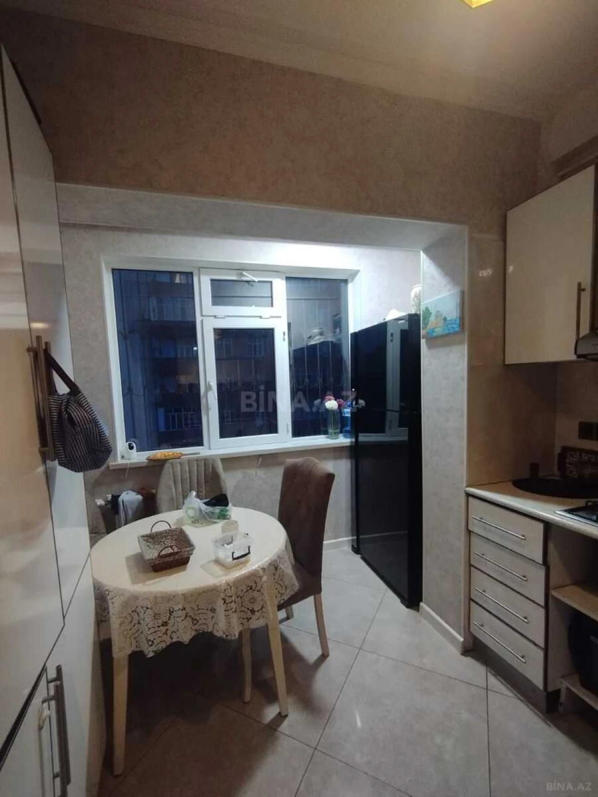 Satılır 4 otaqlı mənzil 100 m²