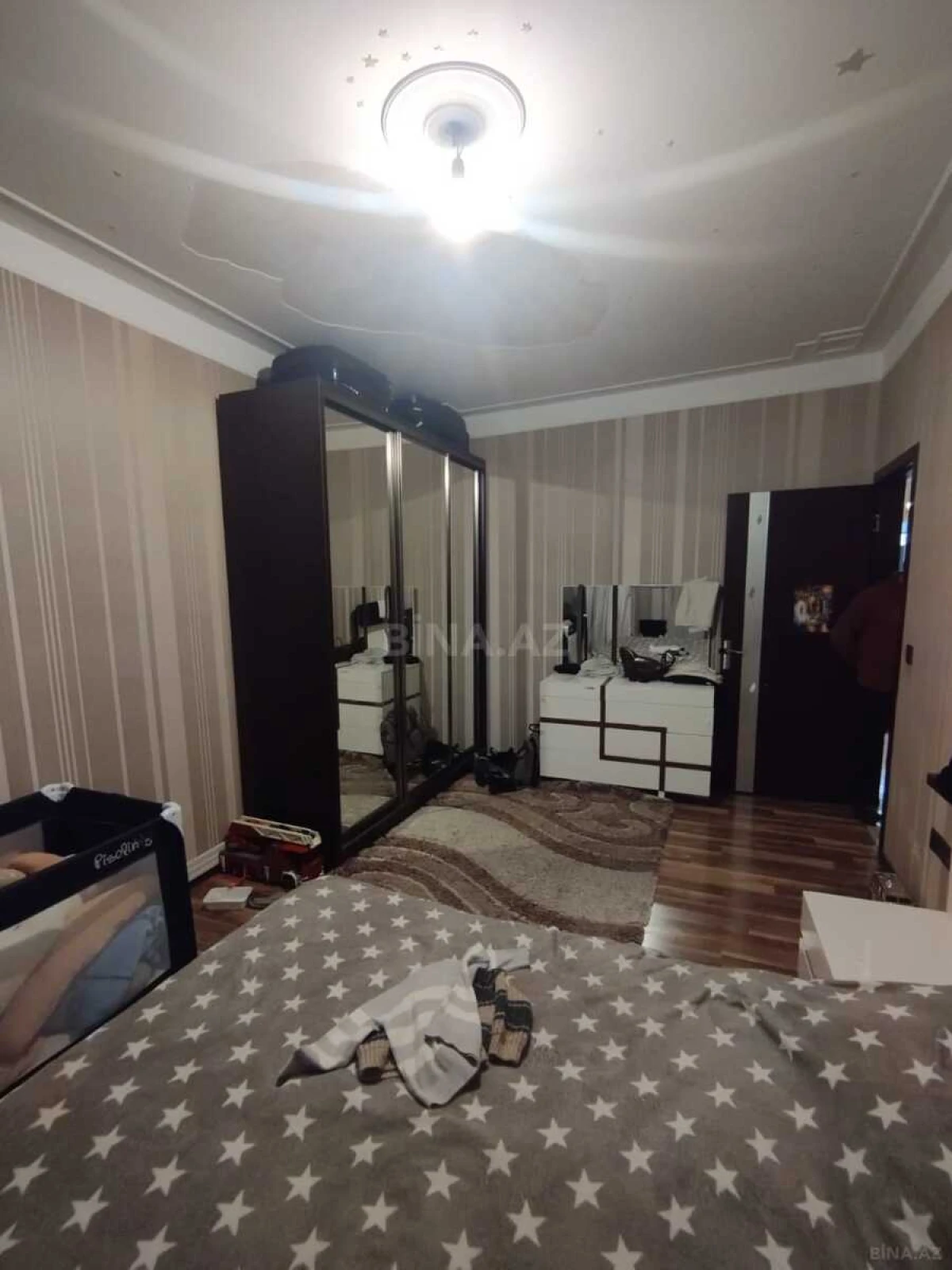 Satılır 4 otaqlı mənzil 100 m²