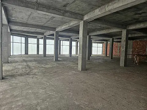 Kirayə verilir obyekt 1024 m²