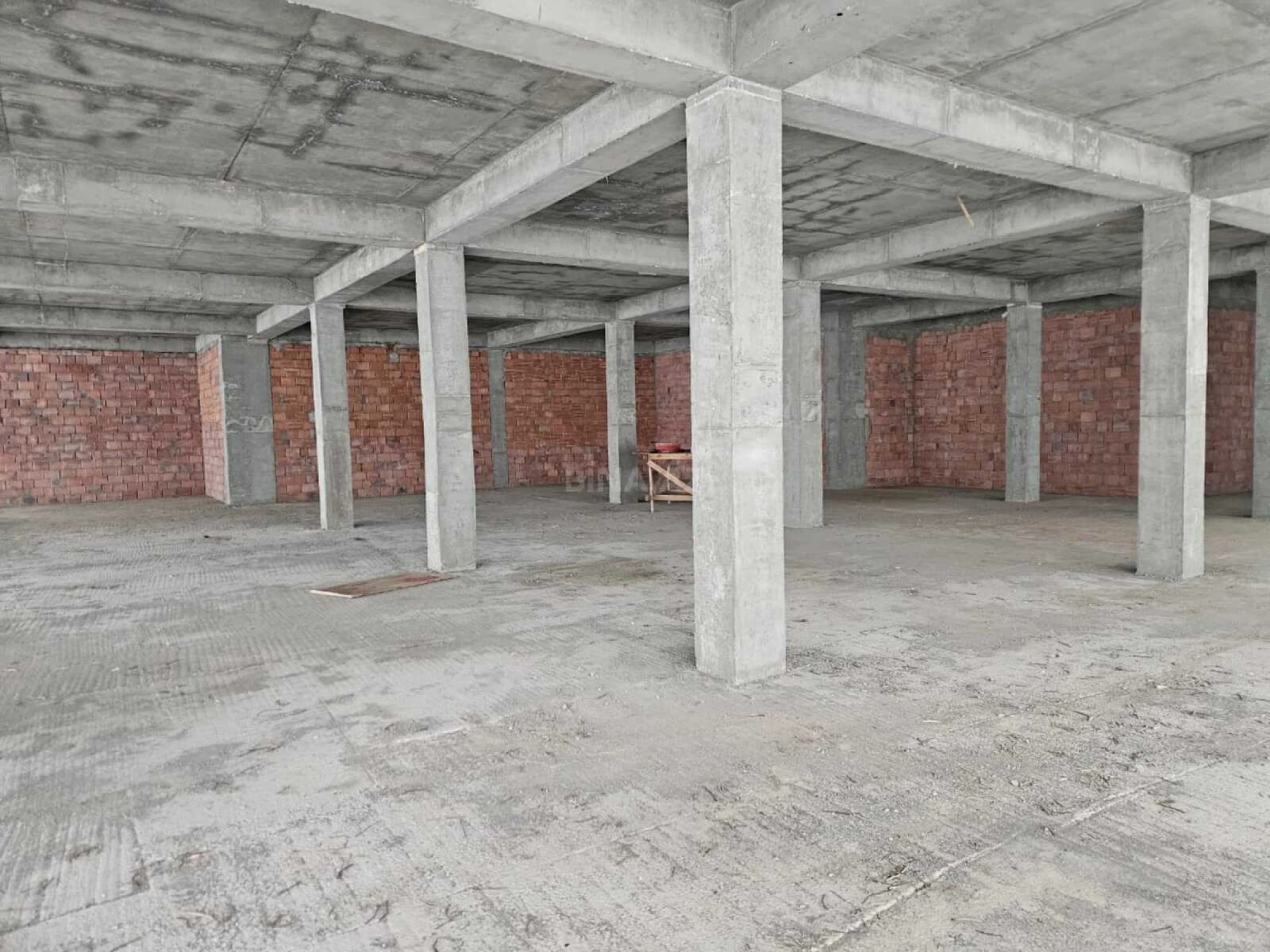 Kirayə verilir obyekt 1024 m²