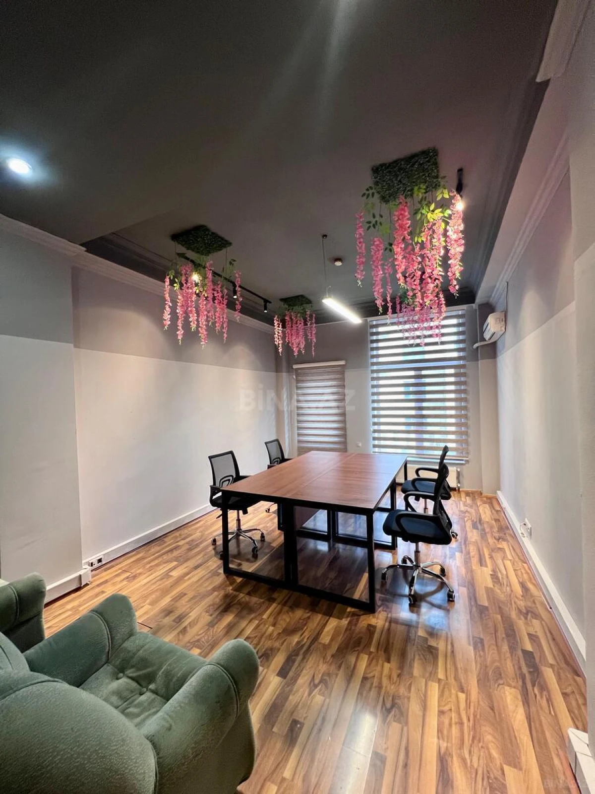 Kirayə verilir 3 otaqlı ofis 110 m²