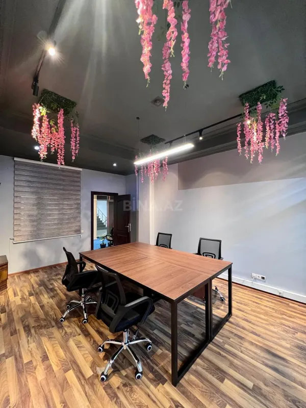 Kirayə verilir 3 otaqlı ofis 110 m²