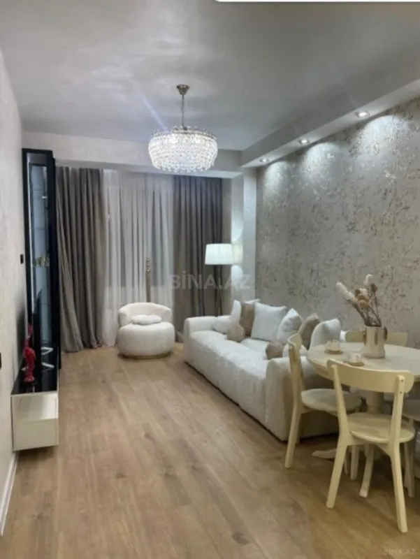 Kirayə verilir 2 otaqlı mənzil 60 m²
