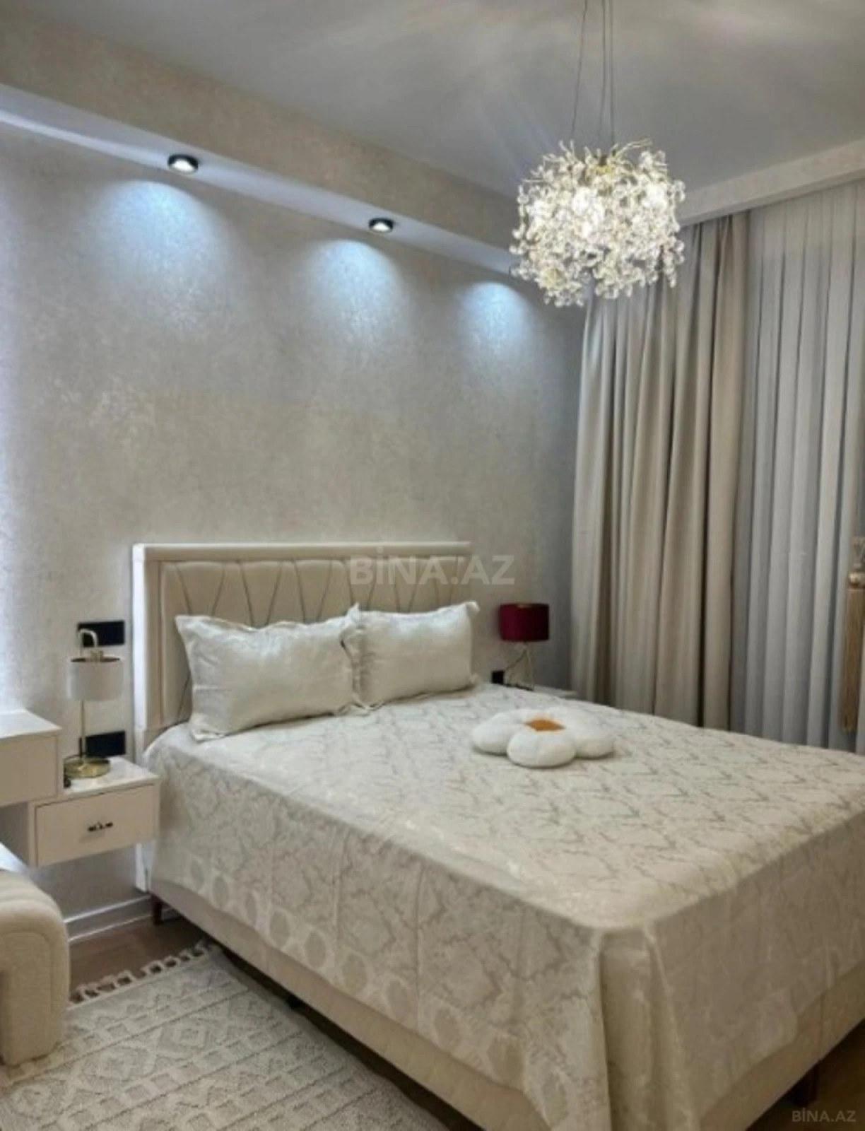 Kirayə verilir 2 otaqlı mənzil 60 m²