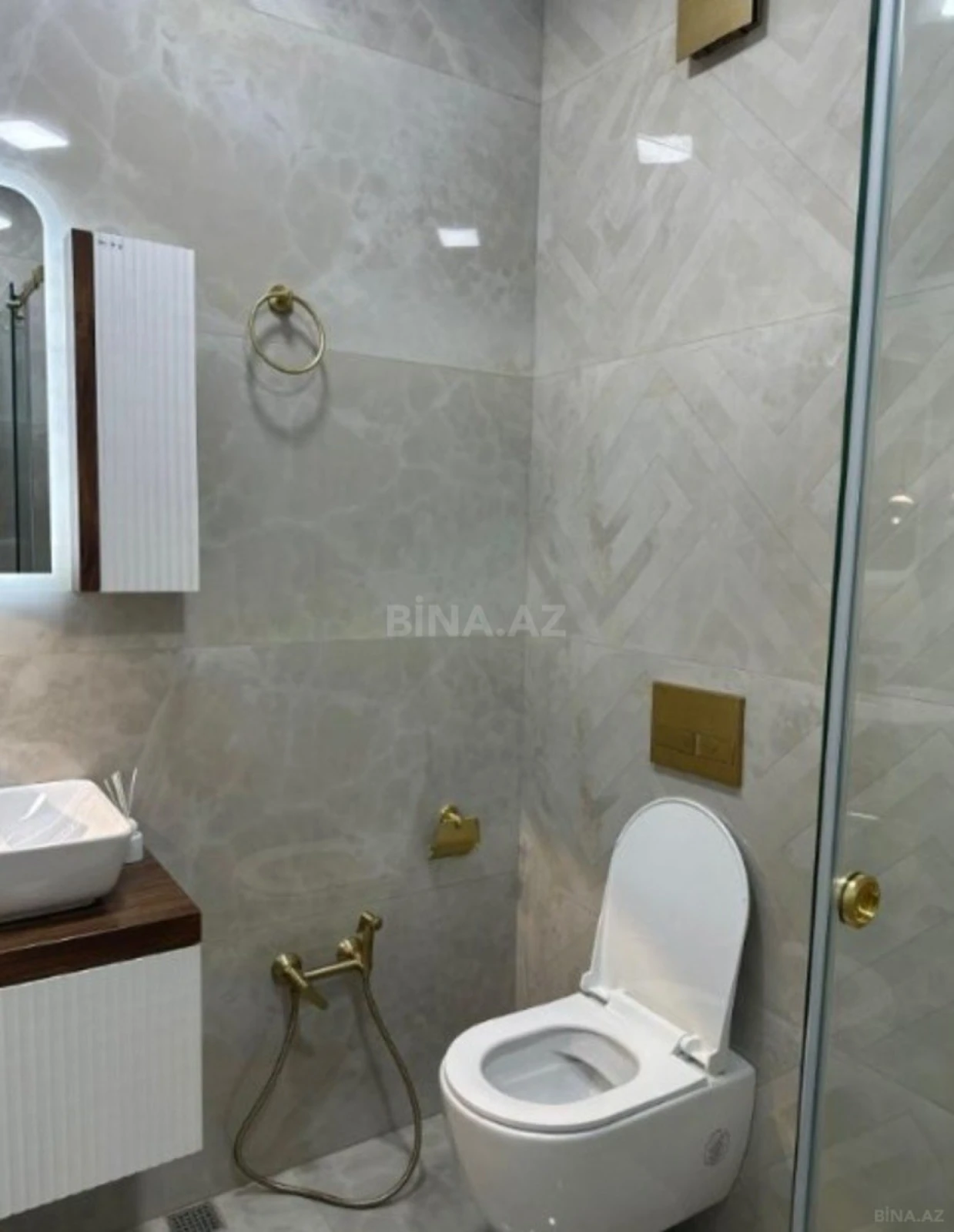 Kirayə verilir 2 otaqlı mənzil 60 m²