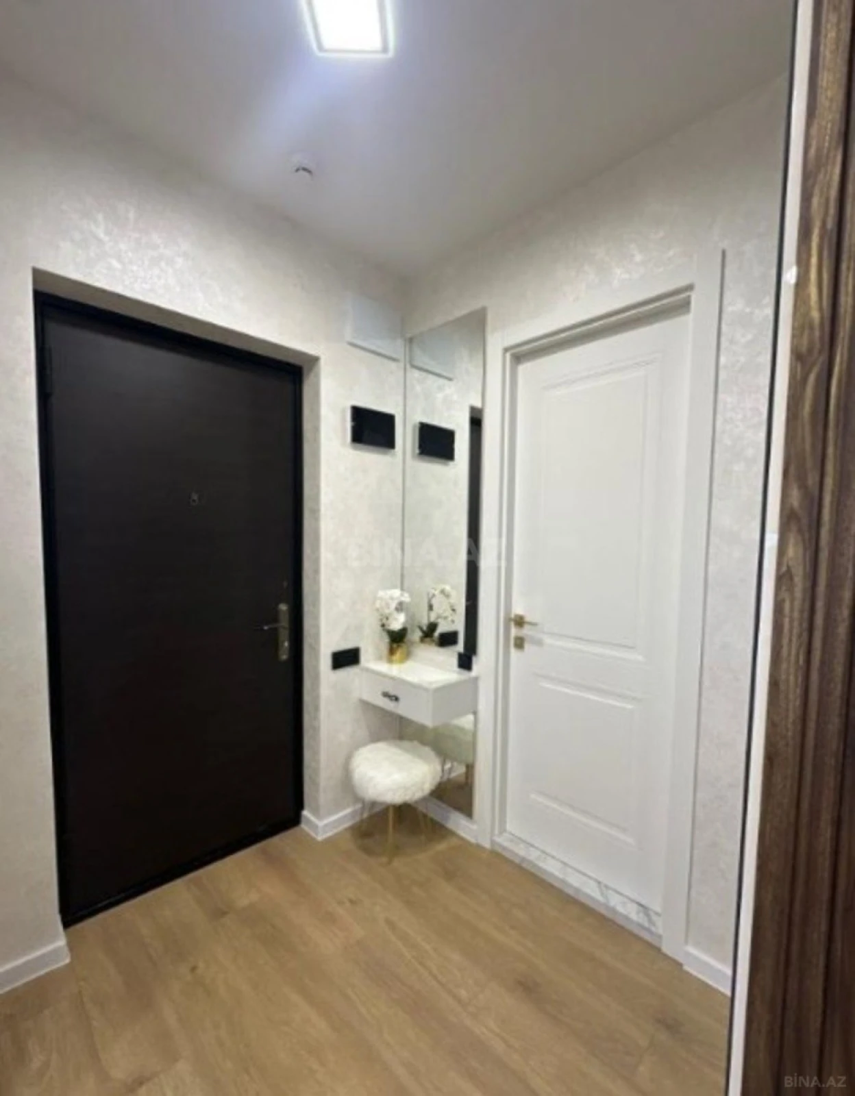 Kirayə verilir 2 otaqlı mənzil 60 m²