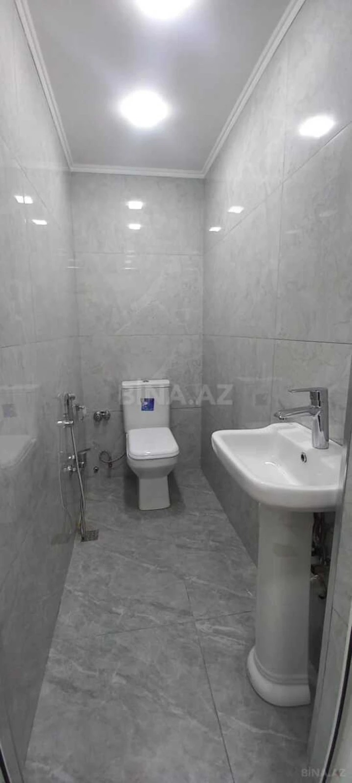 Satılır 2 otaqlı mənzil 67 m²