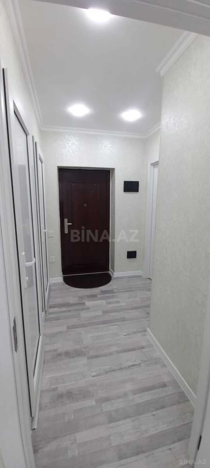 Satılır 2 otaqlı mənzil 67 m²