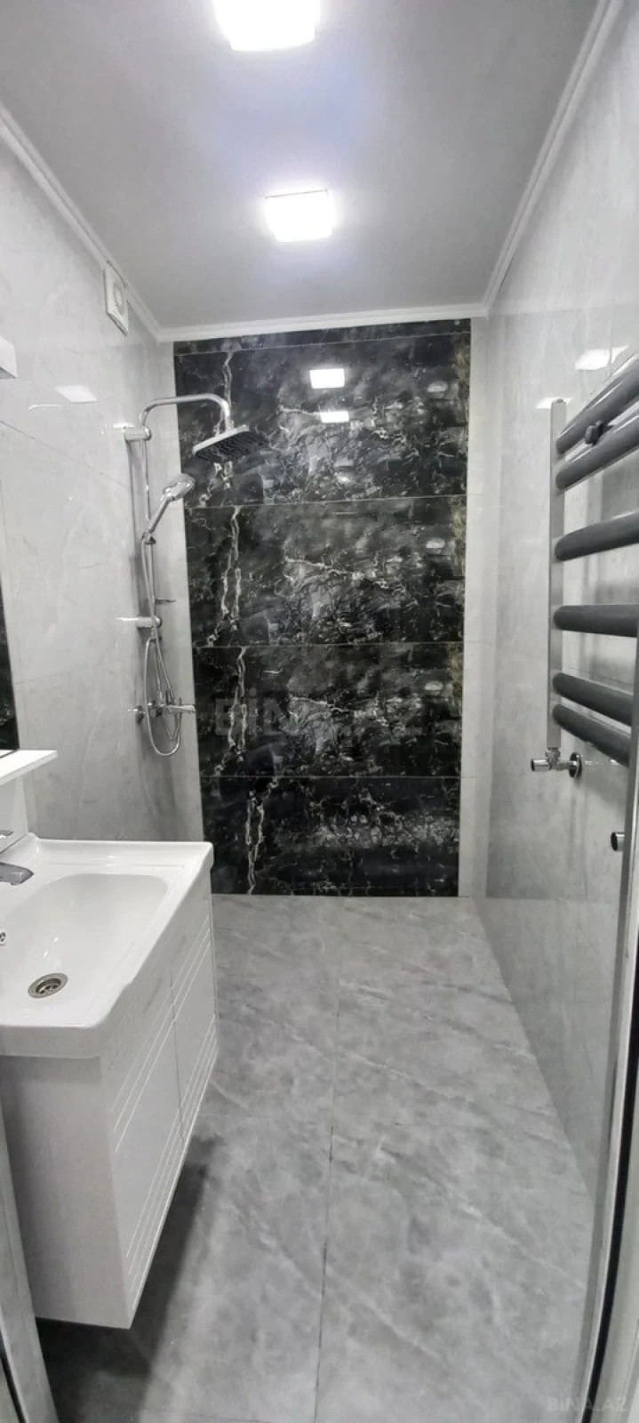 Satılır 2 otaqlı mənzil 67 m²