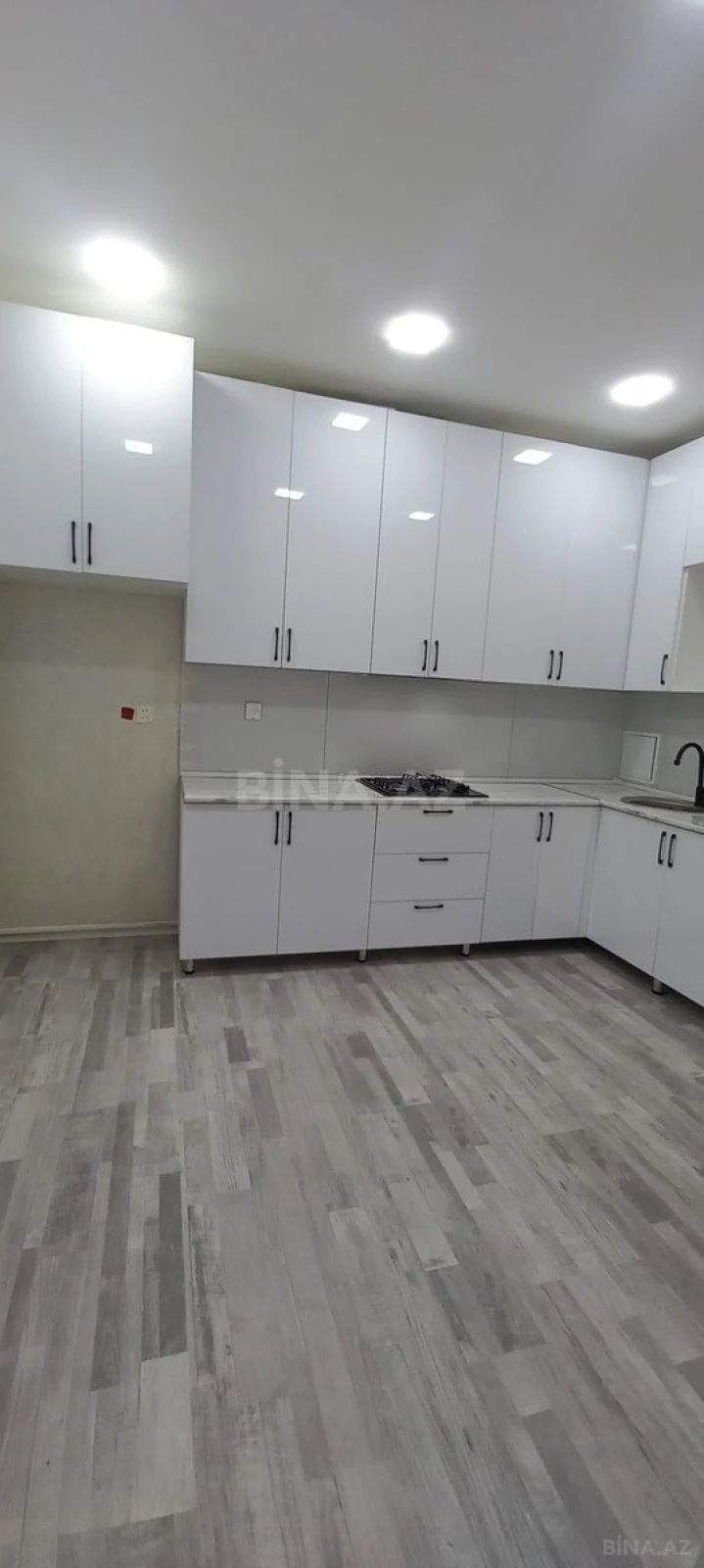 Satılır 2 otaqlı mənzil 67 m²