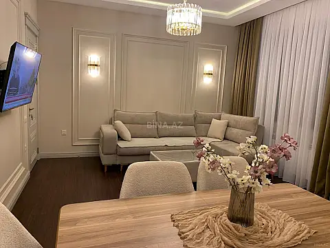 Kirayə verilir 2 otaqlı mənzil 94 m²