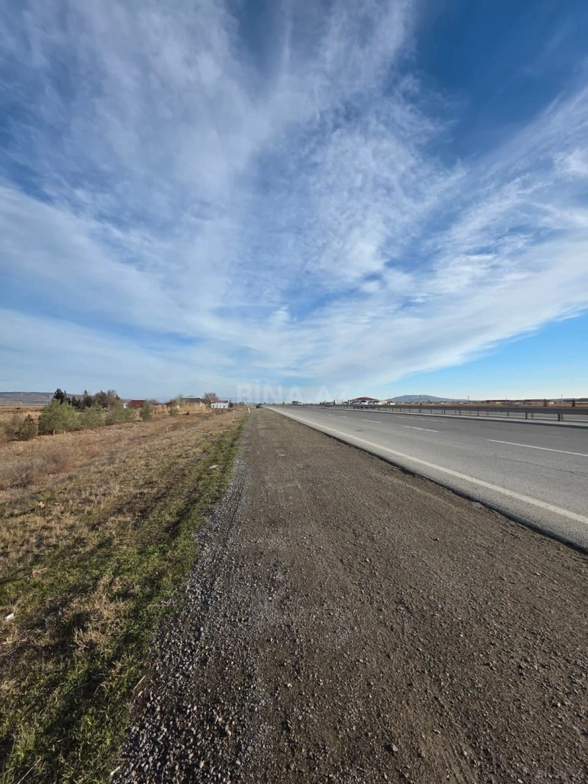 Satılır torpaq sahəsi 1000 m²