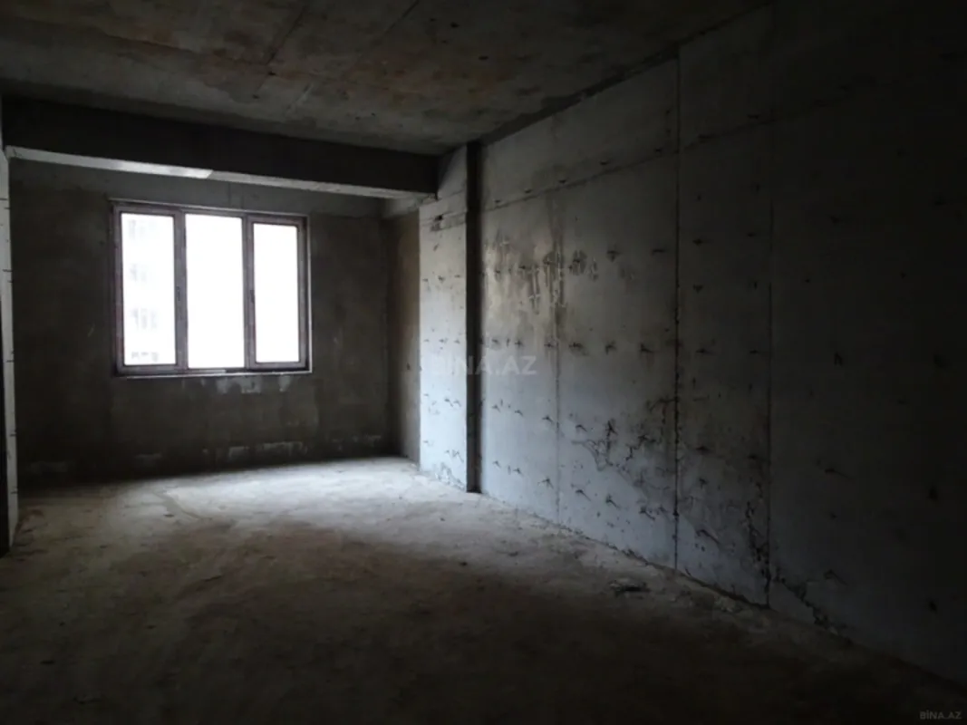 Satılır 3 otaqlı mənzil 142 m²