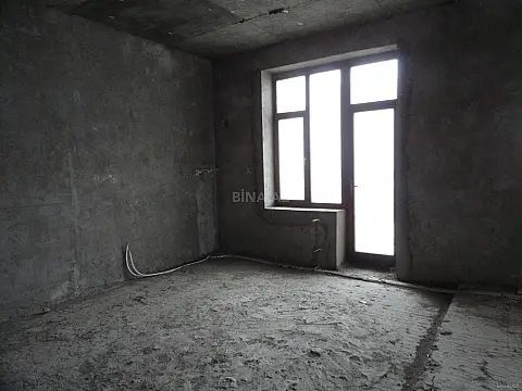 Satılır 3 otaqlı mənzil 142 m²