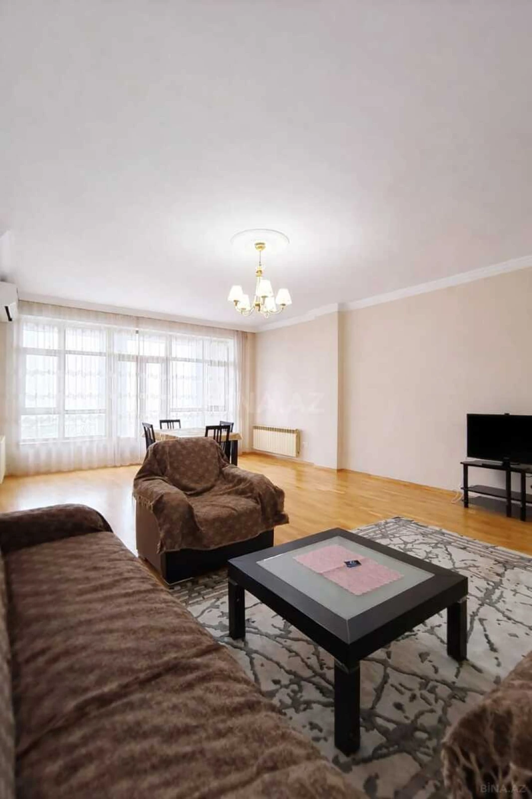 Satılır 2 otaqlı mənzil 145 m²