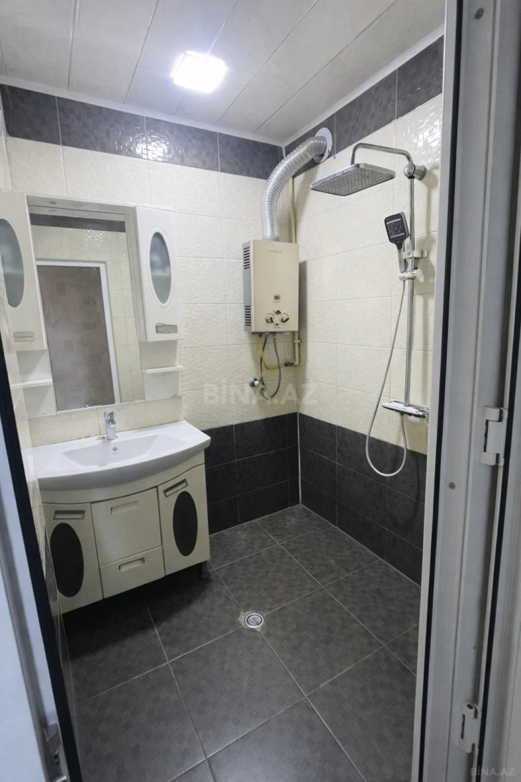 Satılır 3 otaqlı mənzil 85 m²