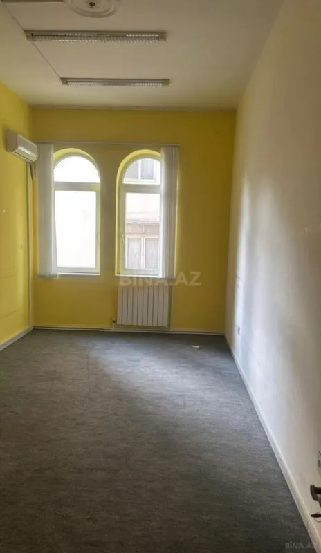 Kirayə verilir 6 otaqlı ofis 220 m²