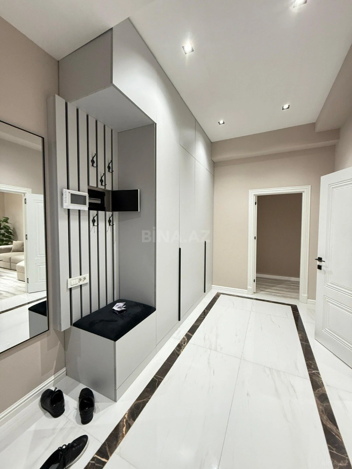 Satılır 3 otaqlı mənzil 90 m²