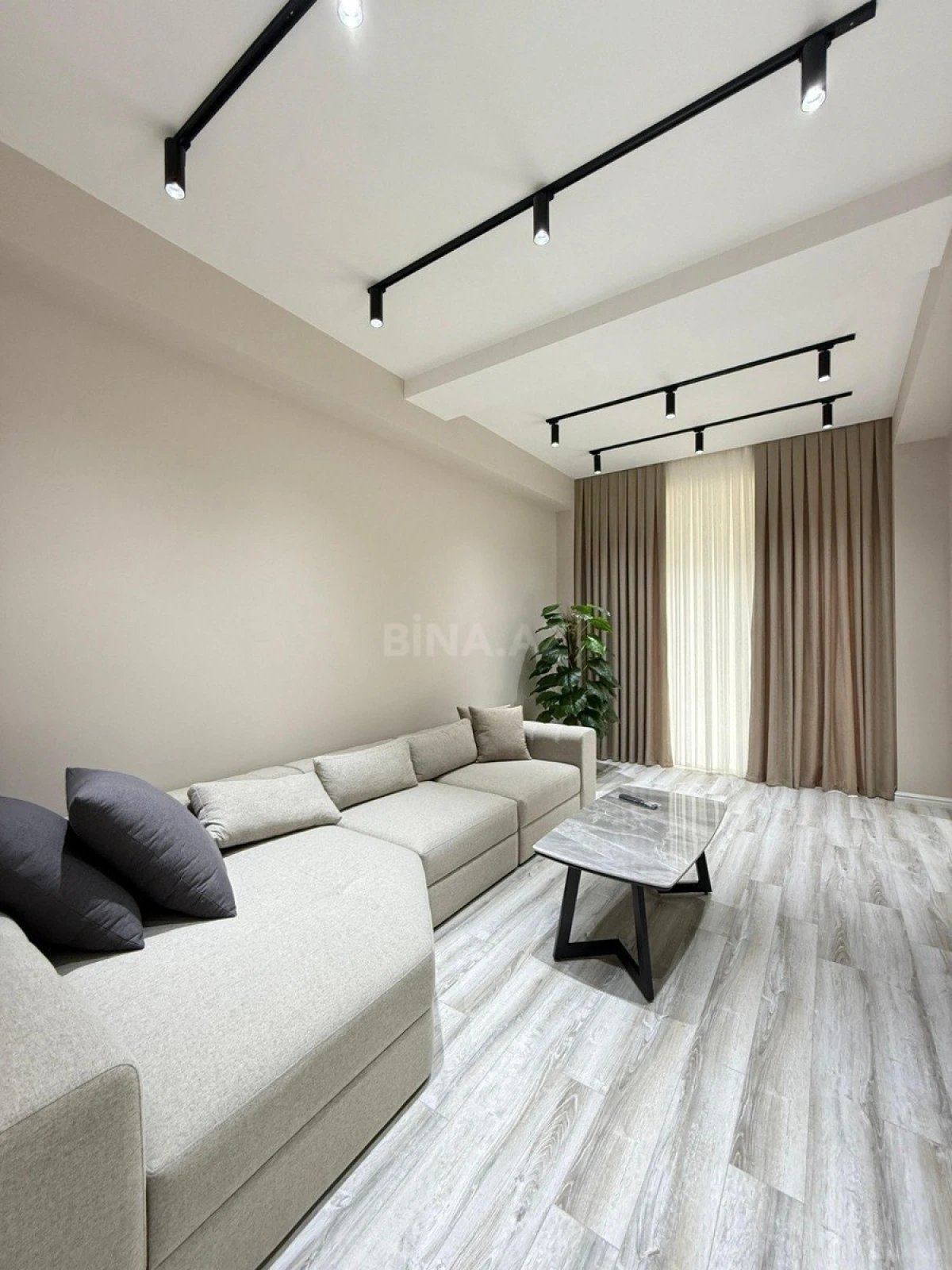 Satılır 3 otaqlı mənzil 90 m²