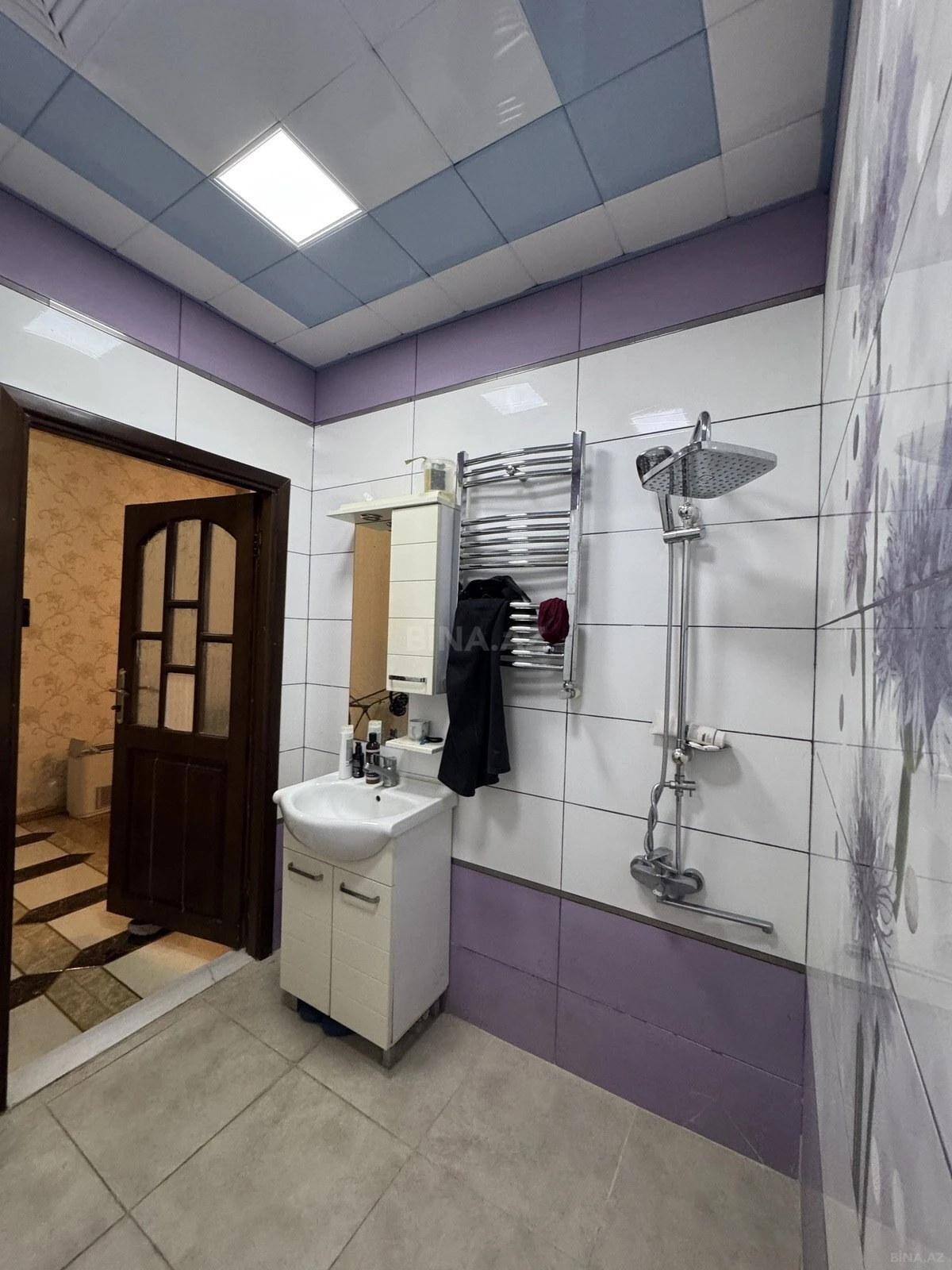 Satılır 7 otaqlı mənzil 317 m²