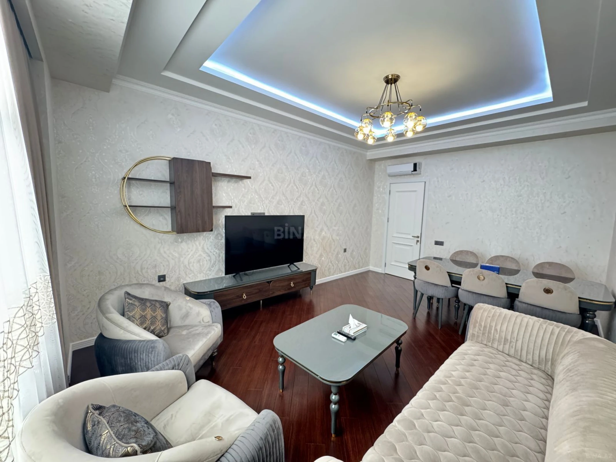 Kirayə verilir 2 otaqlı mənzil 95 m²